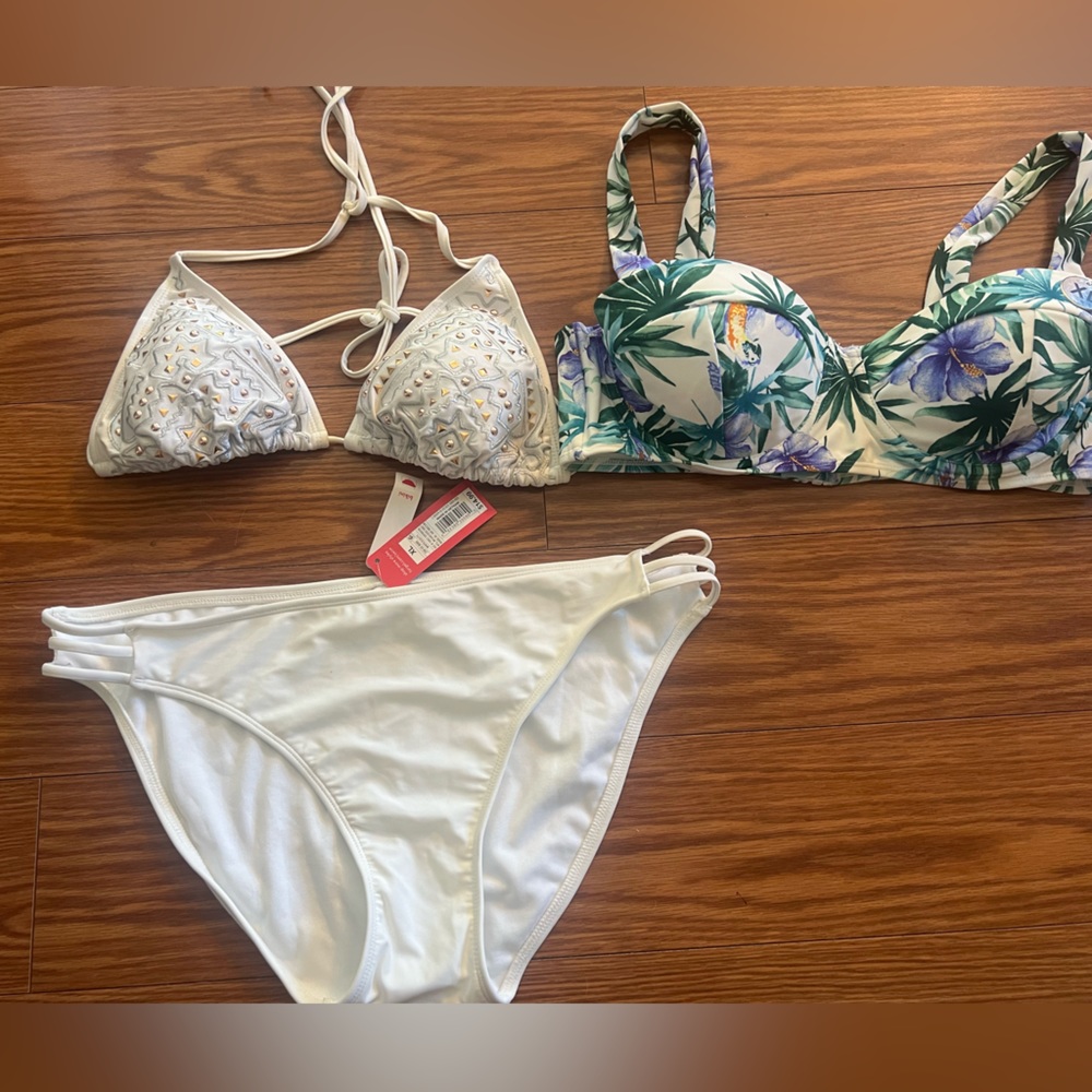 Whit Bikini Set